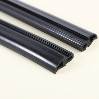 Door frame sealing strip